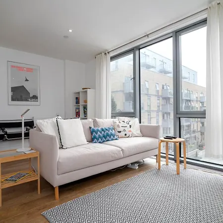 Guestready - Chic Stay With Balcony In London
